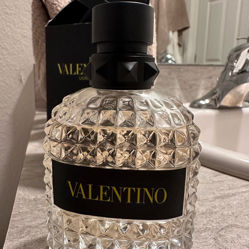Valentino UOMO Born in Roma yellow dream